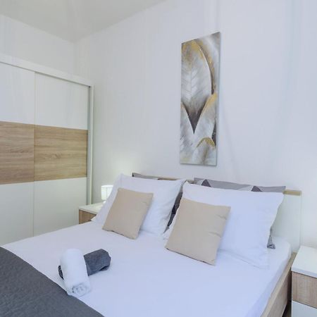 Apartment Kristina Трогір Екстер'єр фото