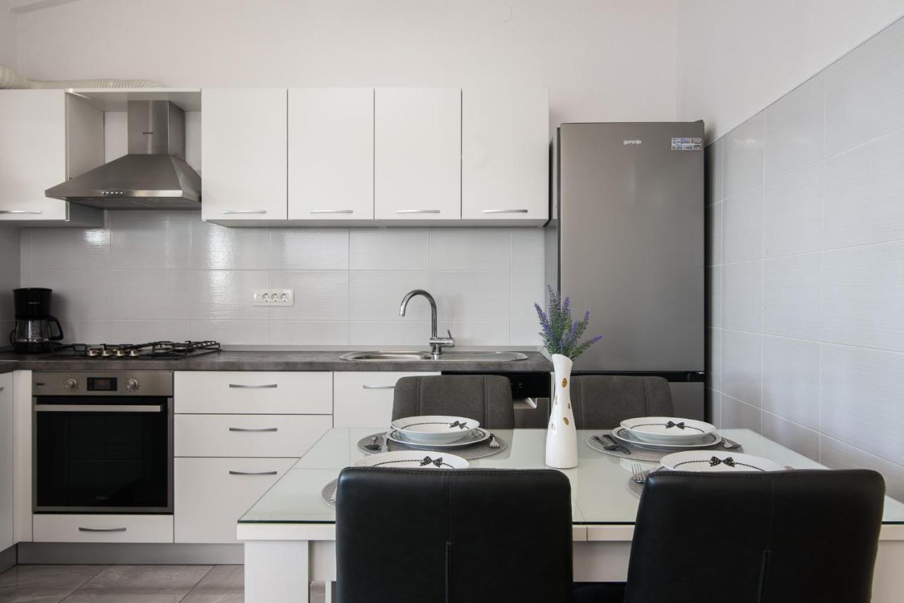 Apartment Kristina Трогір Екстер'єр фото