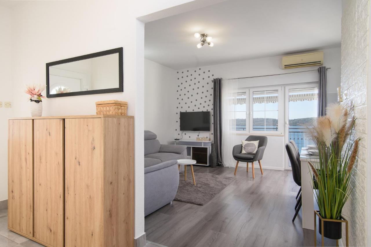 Apartment Kristina Трогір Екстер'єр фото