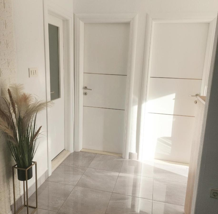 Apartment Kristina Трогір Екстер'єр фото