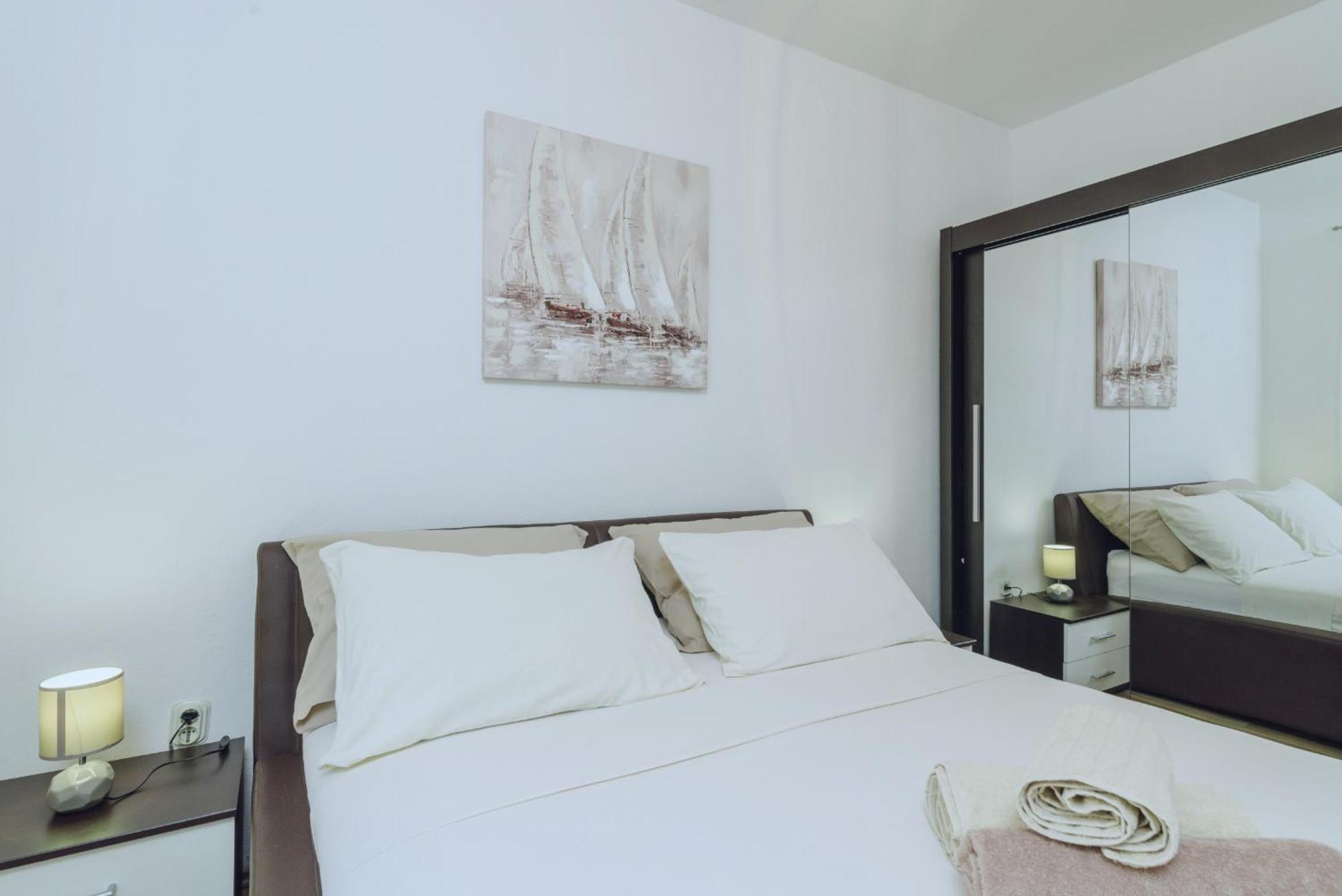 Apartment Kristina Трогір Екстер'єр фото
